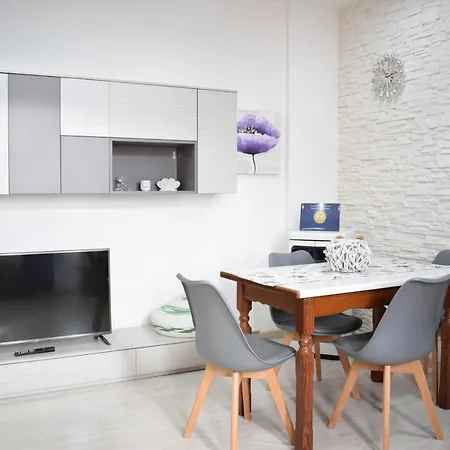 Vacanze Mare E Montagna Apartment
